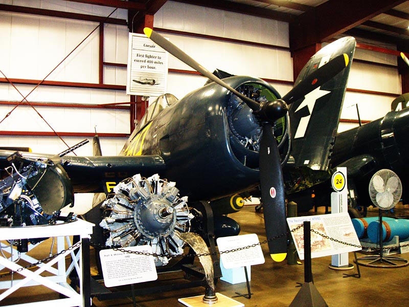Corsair F4U WS - airmuseum