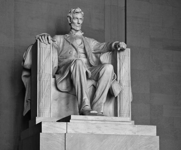 Lincoln Memorial Photos. LINCOLN MEMORIAL (Wikipedia)